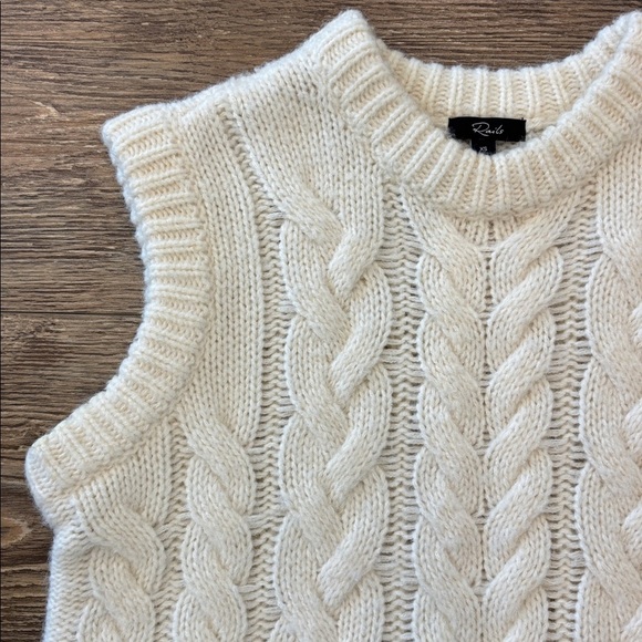 Rails Cream Cable Knit Alexis Sweater Vest - Women's Size XS - EUC - Picture 5 of 13